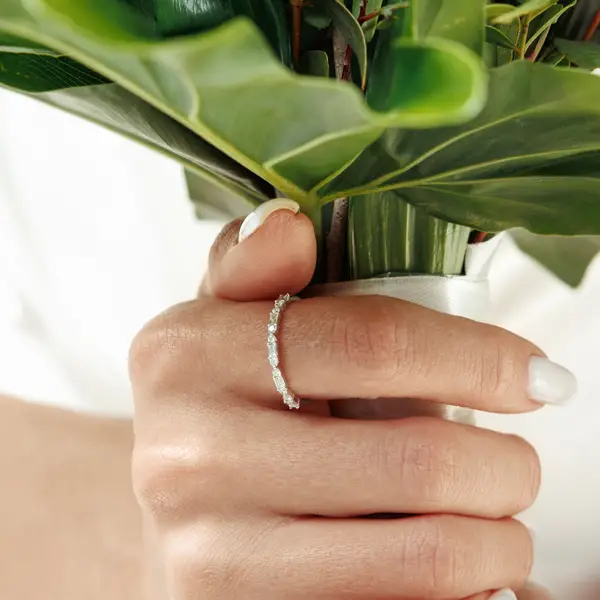Leaf Jewelry Ring mit Baguette Diamanten, 14K Rosegold Exklusivangebot