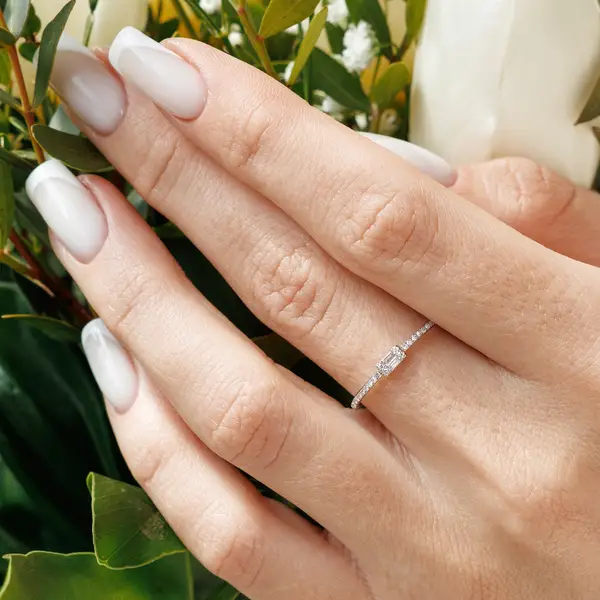 Leaf Jewelry Ring mit Diamanten, Tiny Baguette, 14K Weißgold Vatertagsangebot