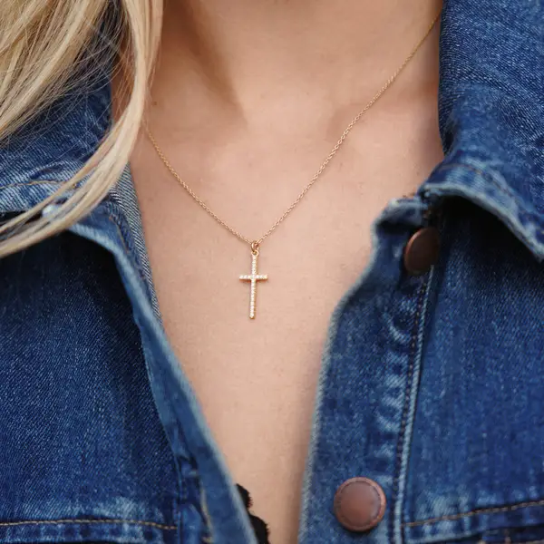 Leaf Jewelry Halskette Kreuz mit Zirkonia, 18 K Rosegold vergoldet Großer Ausverkauf