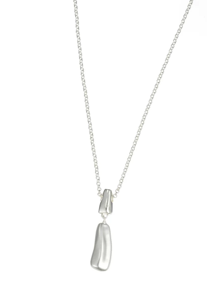 Leslii Lange Halskette Matt Look in Silber Sonderangebot der Fabrik