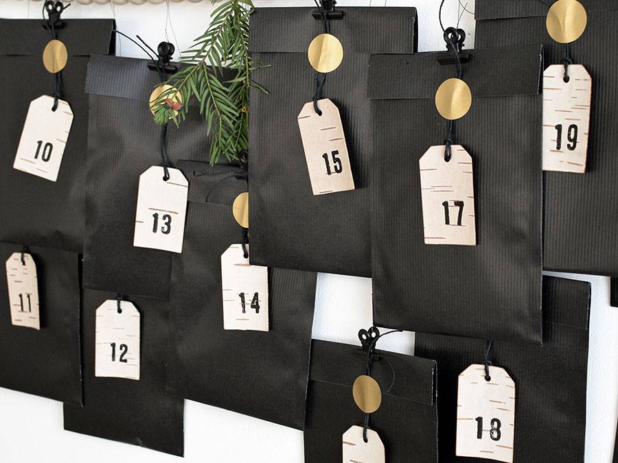 Renna Deluxe Adventskalender Zahlen Anhänger aus Birkenrinde Exklusivangebot