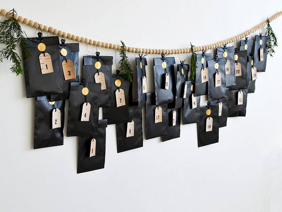 Renna Deluxe Adventskalender Zahlen Anhänger aus Birkenrinde Exklusivangebot