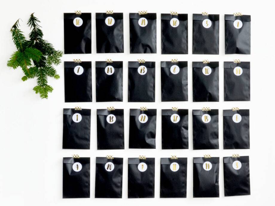 Renna Deluxe Adventskalender SILBER metallic mit schwarzen Tüten Begrenzte Freigabe