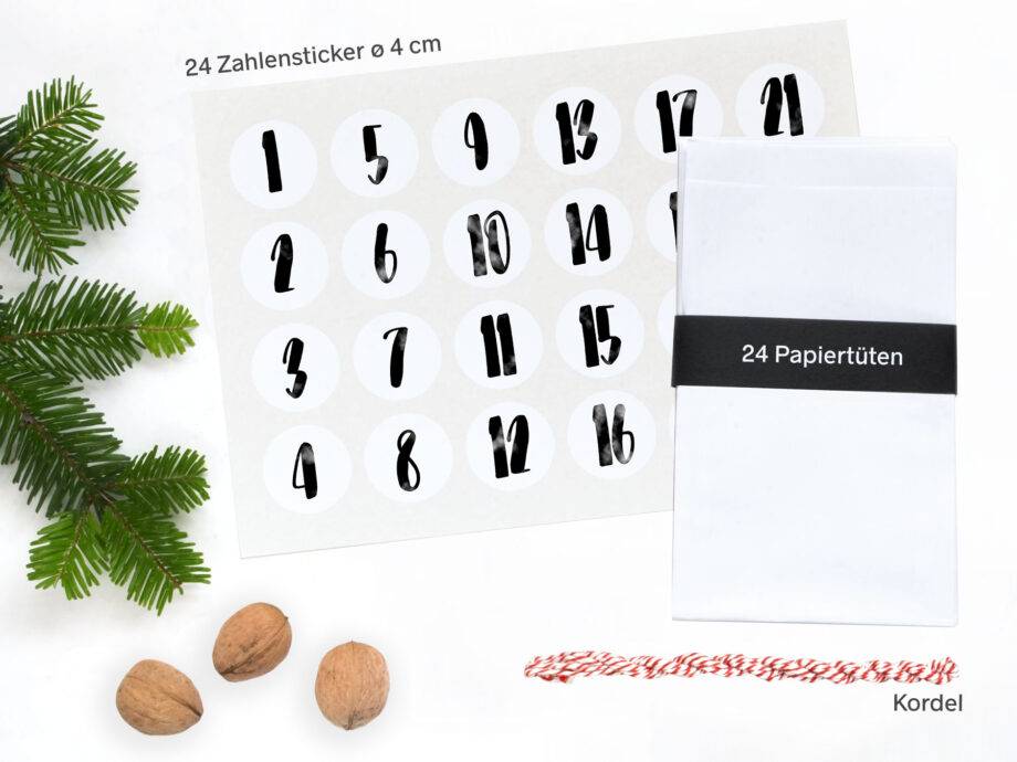 Renna Deluxe Adventskalender Schwarz-Weiß mit Handlettering Letzte 2 Tage