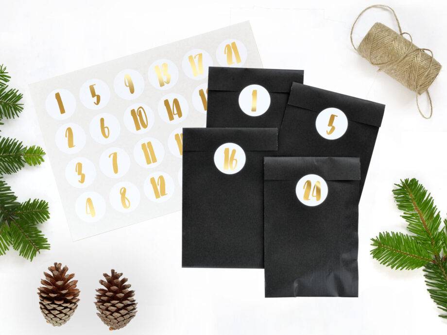 Renna Deluxe Adventskalender Gold metallic mit schwarzen Tüten Speichern exportieren