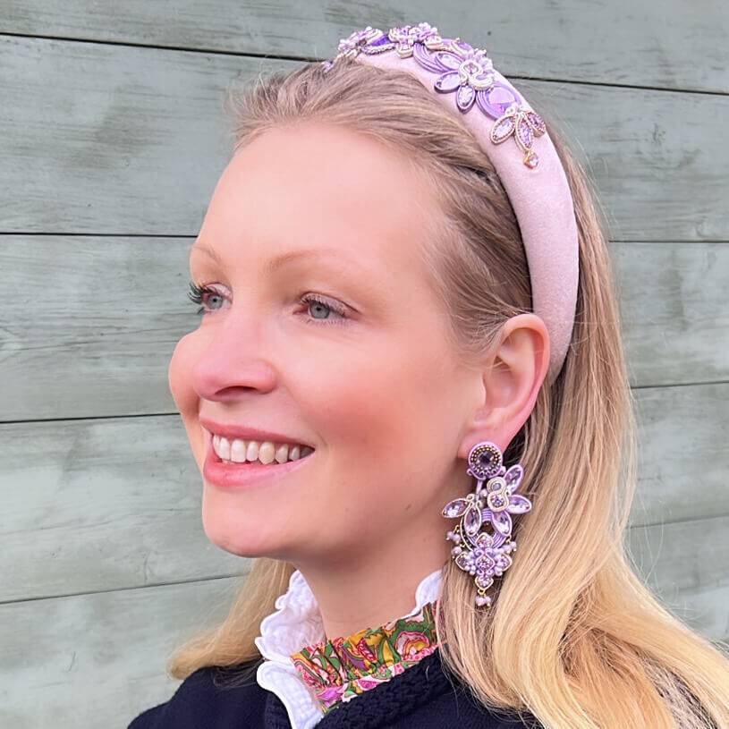 SchwesterSchwester Große Soutache-Ohrringe in Flieder und Champagner Letzter Tag