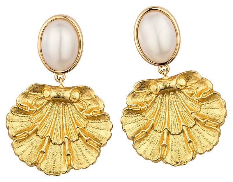 SchwesterSchwester Vergoldete Ohrstecker in Perlmuttfarben mit goldenem Muschelornament von AmuseToi Vierteljährliche Förderung