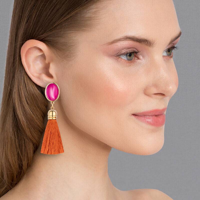 SchwesterSchwester Set aus pinken Quasten-Ohrsteckern in Rostorange und Satin-Haarreif in Gelb Preisnachlass