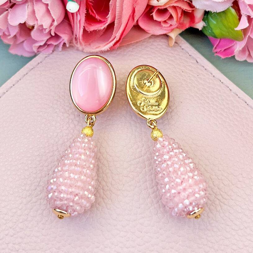 SchwesterSchwester Set aus rosafarbenen Tropfen-Ohrringen von AmuseToi und Satin-Haarreif in Rosa Sonderangebot der Fabrik